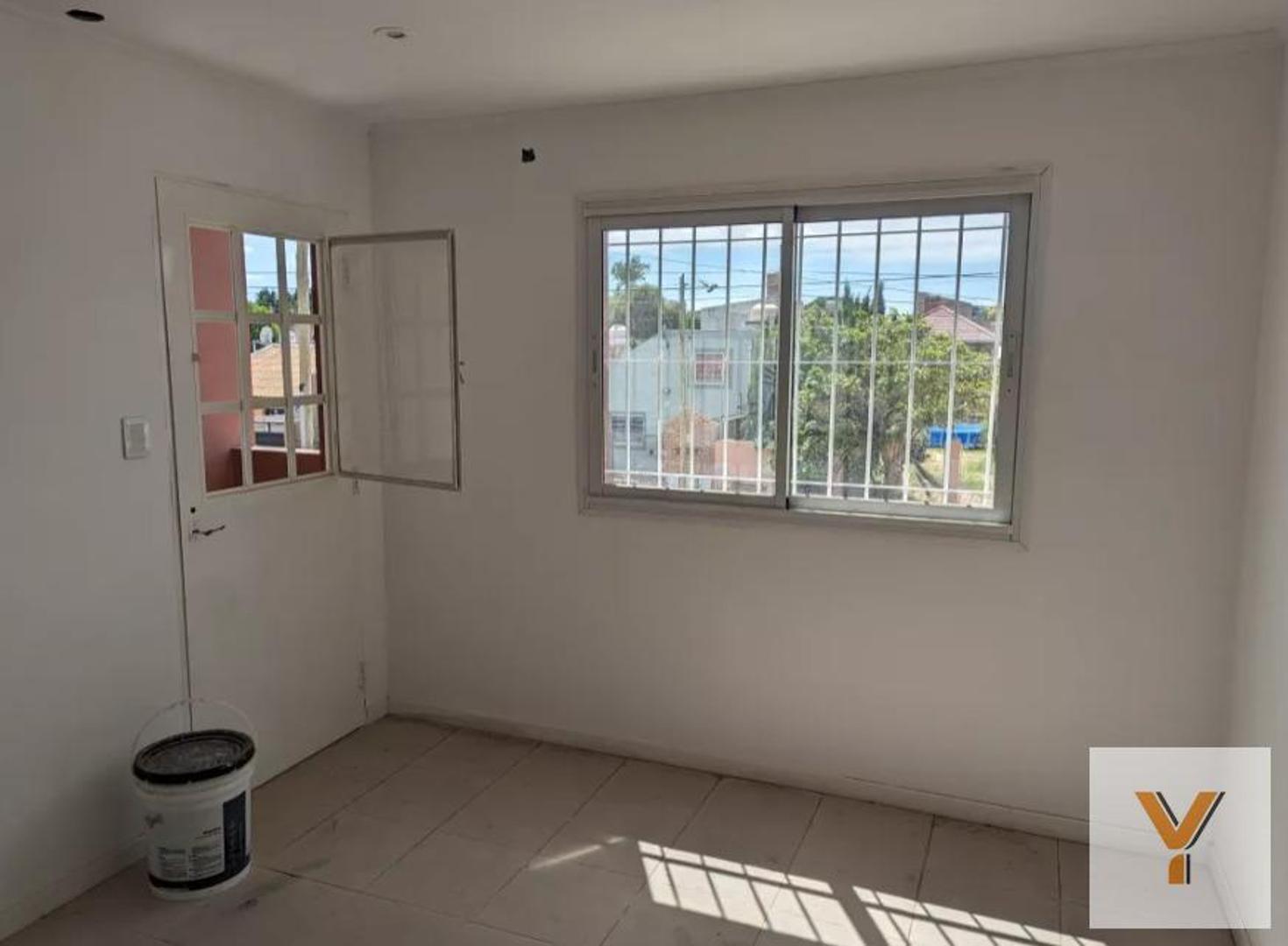 Depto Tipo Casa en Venta de 2 ambientes