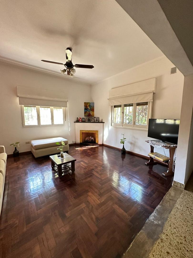 VENTA CASA QUINTA CON PILETA 4 AMB, GRAND BOURG