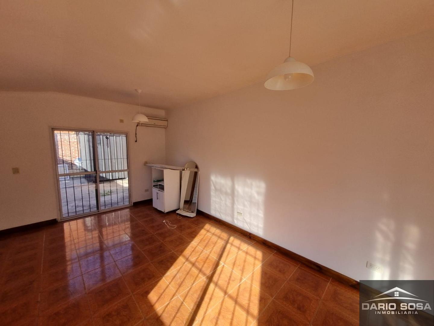 Casa en aquiler de 2 dormitorios c/ cochera en Belén de Escobar