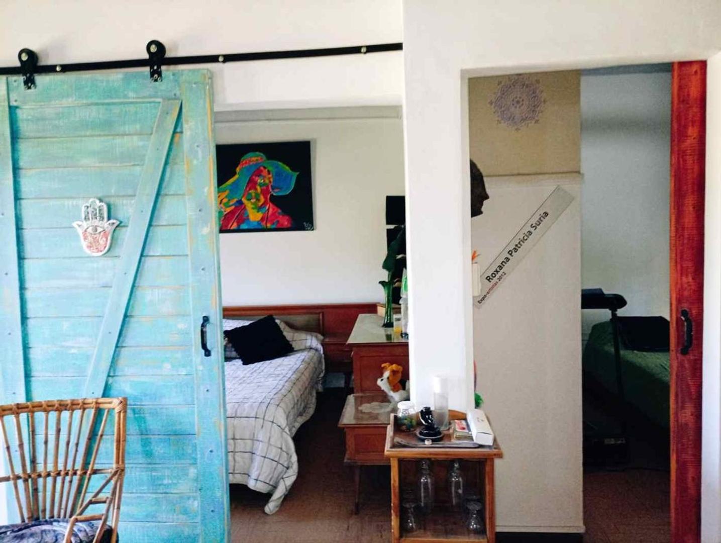 venta casa 4 amb RECICLADA jardín y pileta Merlo