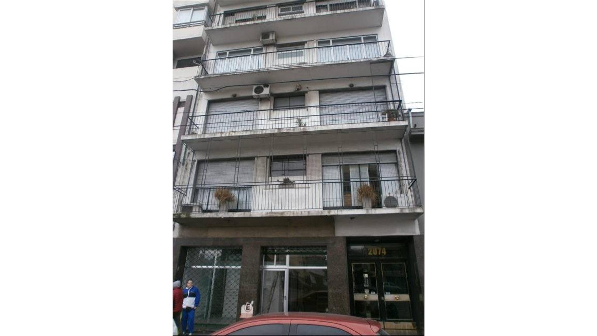 Av Pres Bartolome Mitre 2074 , Piso 4