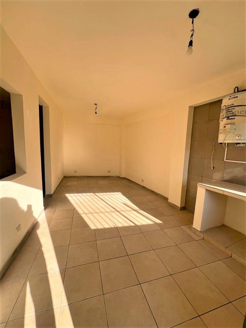 Depto Tipo Casa 2 ambientes con 1 baño