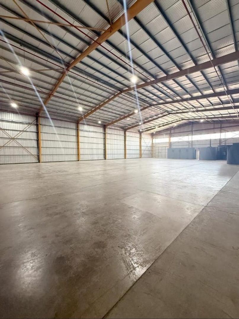 Galpon en Alquiler en Parque Industrial Ferreyra, USD 4.800