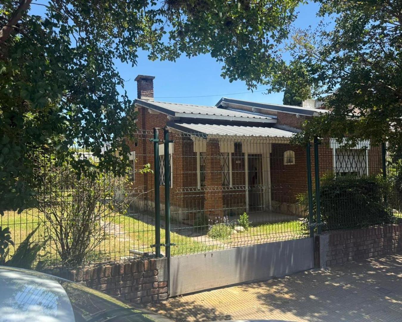 Casa en Venta en Castelar, USD 198.000