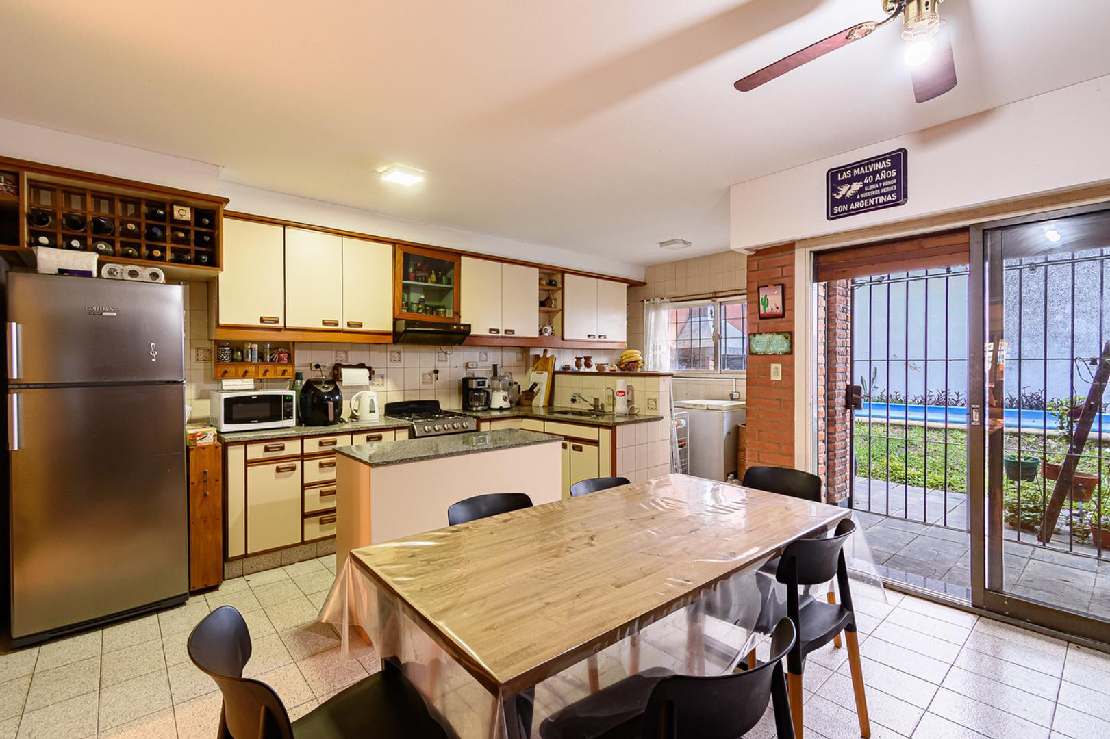 Depto Tipo Casa en Venta con 1 cocheras