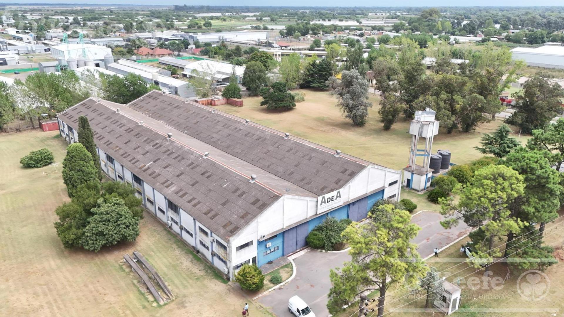 PREDIO INDUSTRIAL EN VENTA SOBRE AUTOVÍA 2 – 3.600 m² CUBIERTOS SOBRE 18.750 m² DE TERRENO – LA PLAT