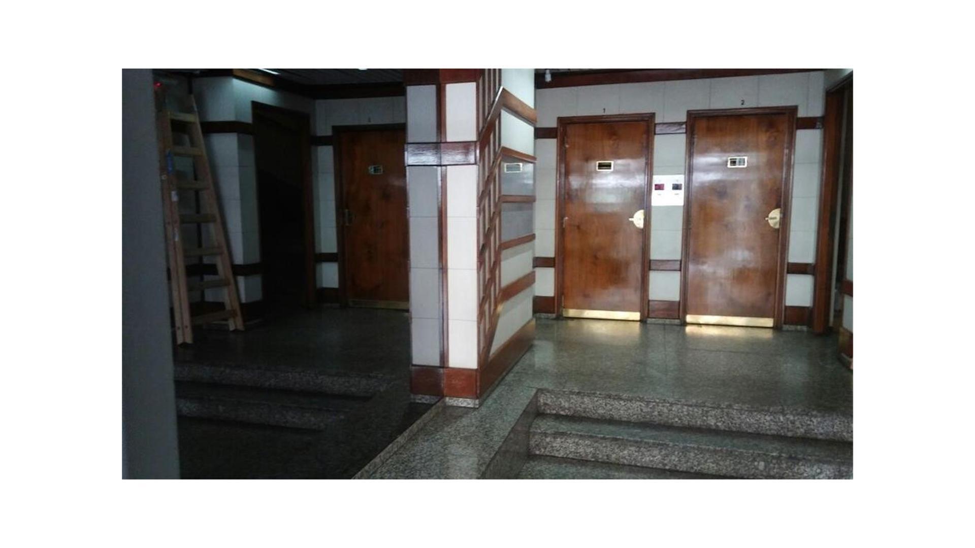 DEPARTAMENTO 4 AMBIENTES SOBRE AVDA. MITRE AL FRENTE 100 m2