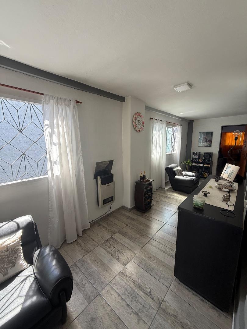 Casa en Venta con 5 cocheras