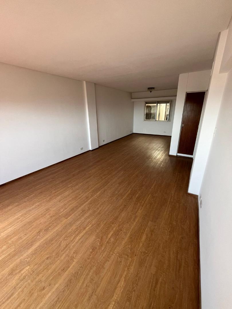 Departamento en Alquiler en Olivos, USD 1.100