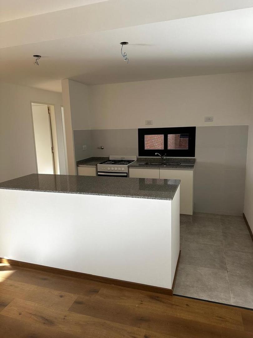 Departamento en Alquiler con 1 cocheras