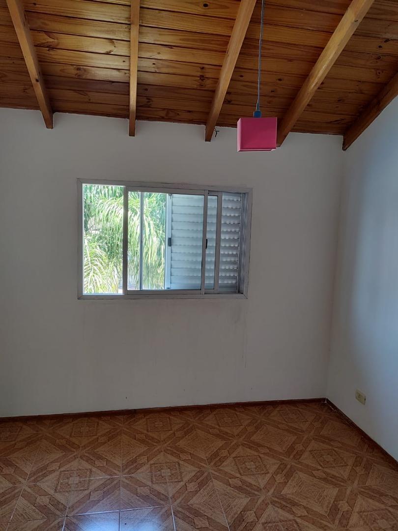 duplex al frente esquina  entrada de coche y fondo