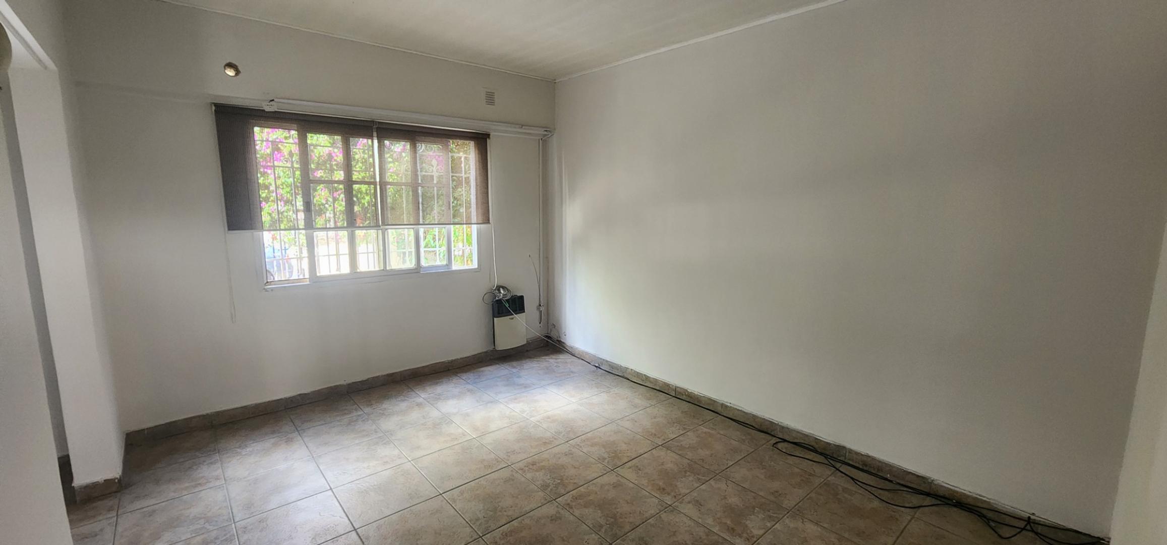 Casa en Alquiler en Ituzaingo Norte, $ 1.300.000