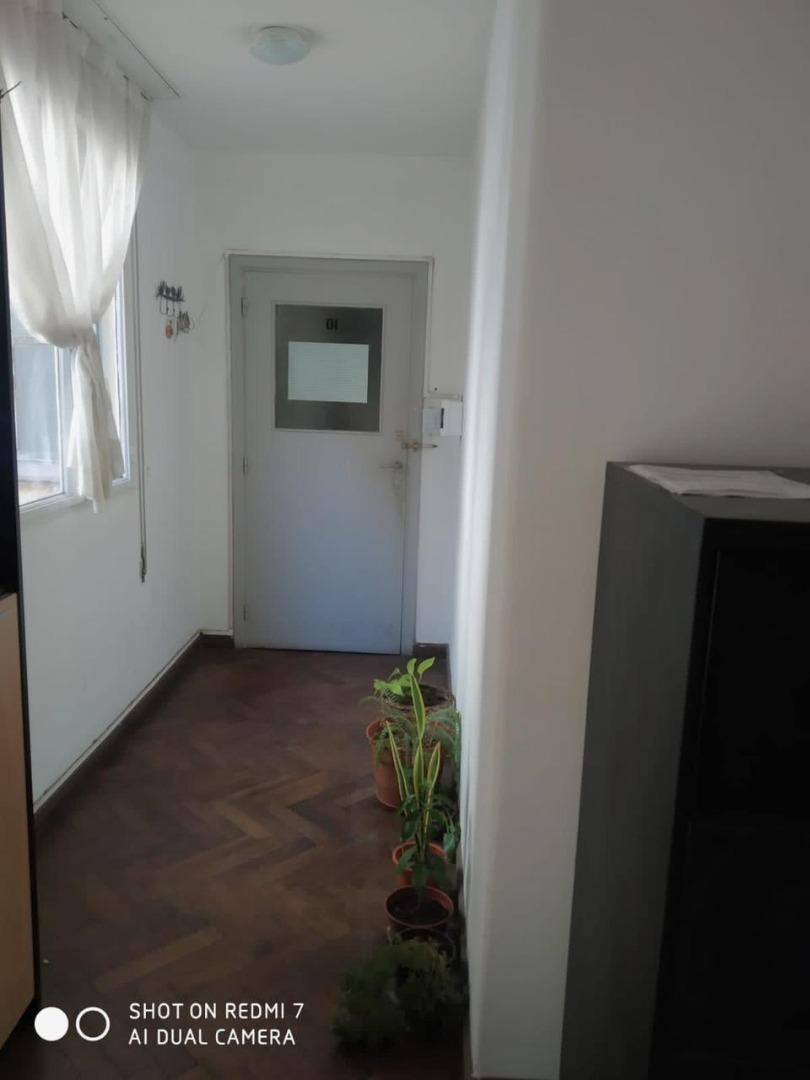 VENTA DE OFICINA EN EXCELENTE UBICACIÒN 