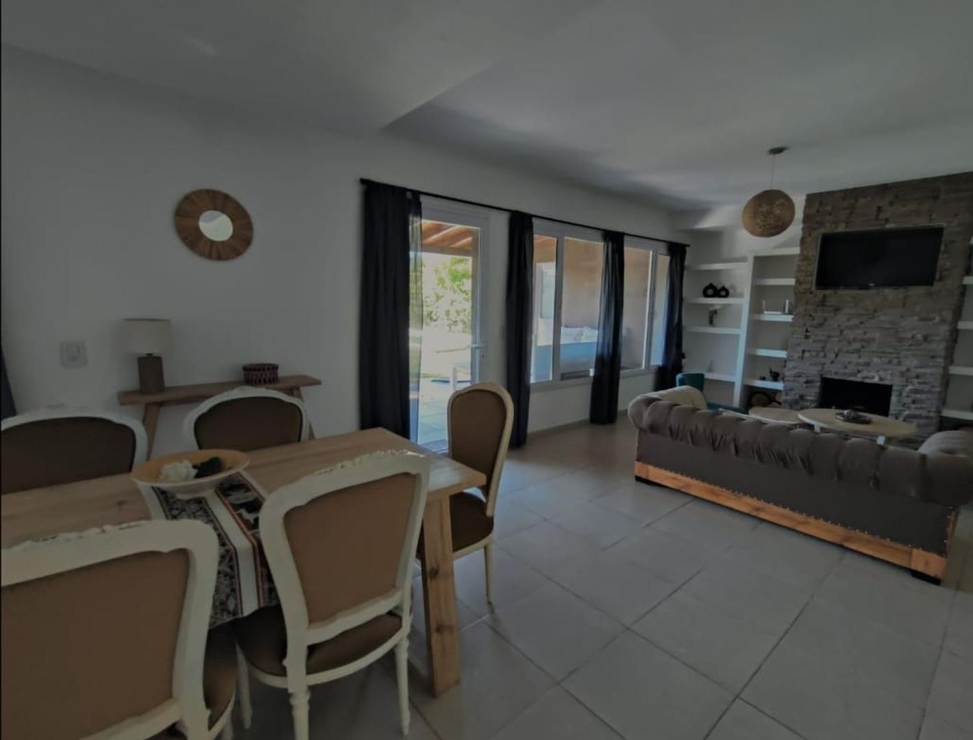 Casa en Alquiler de 3 dormitorios