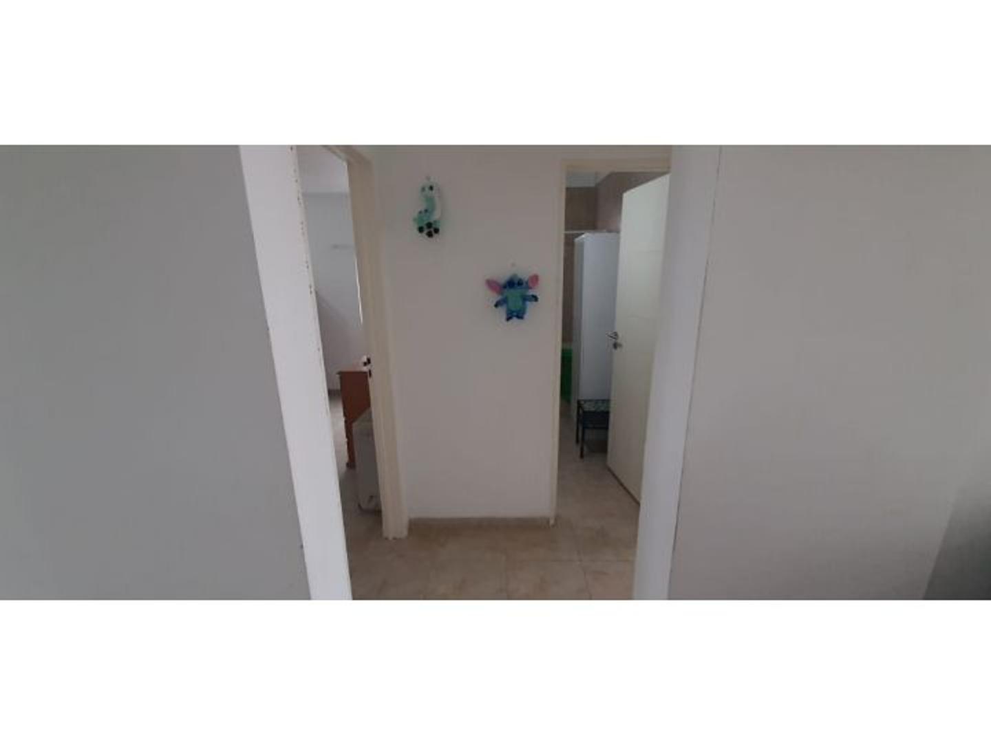 Alquiler temporario departamento 3 ambientes Miramar. Edificio Miralmar