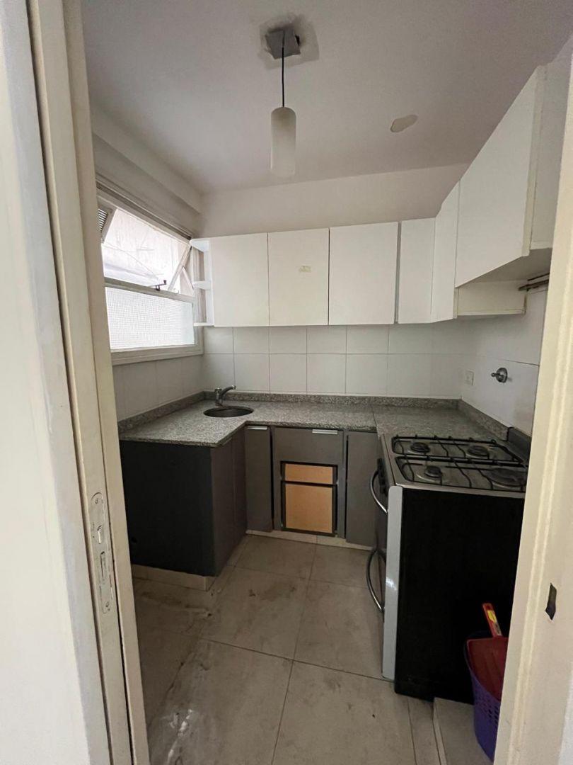 Alquiler departamento tres ambientes apto profesional  Recoleta