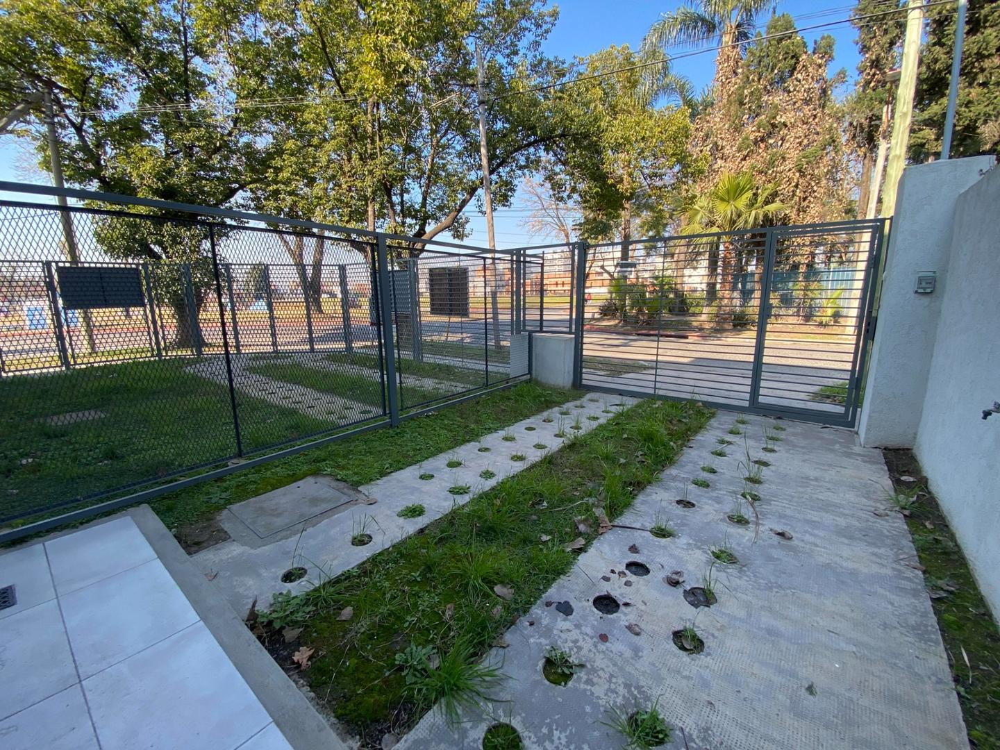 Casa en Venta en Castelar, USD 120.000