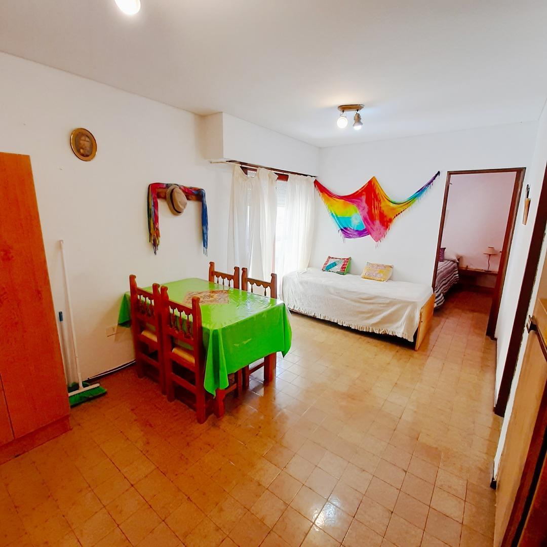 Departamento 2 ambientes, ascensor, gas natural