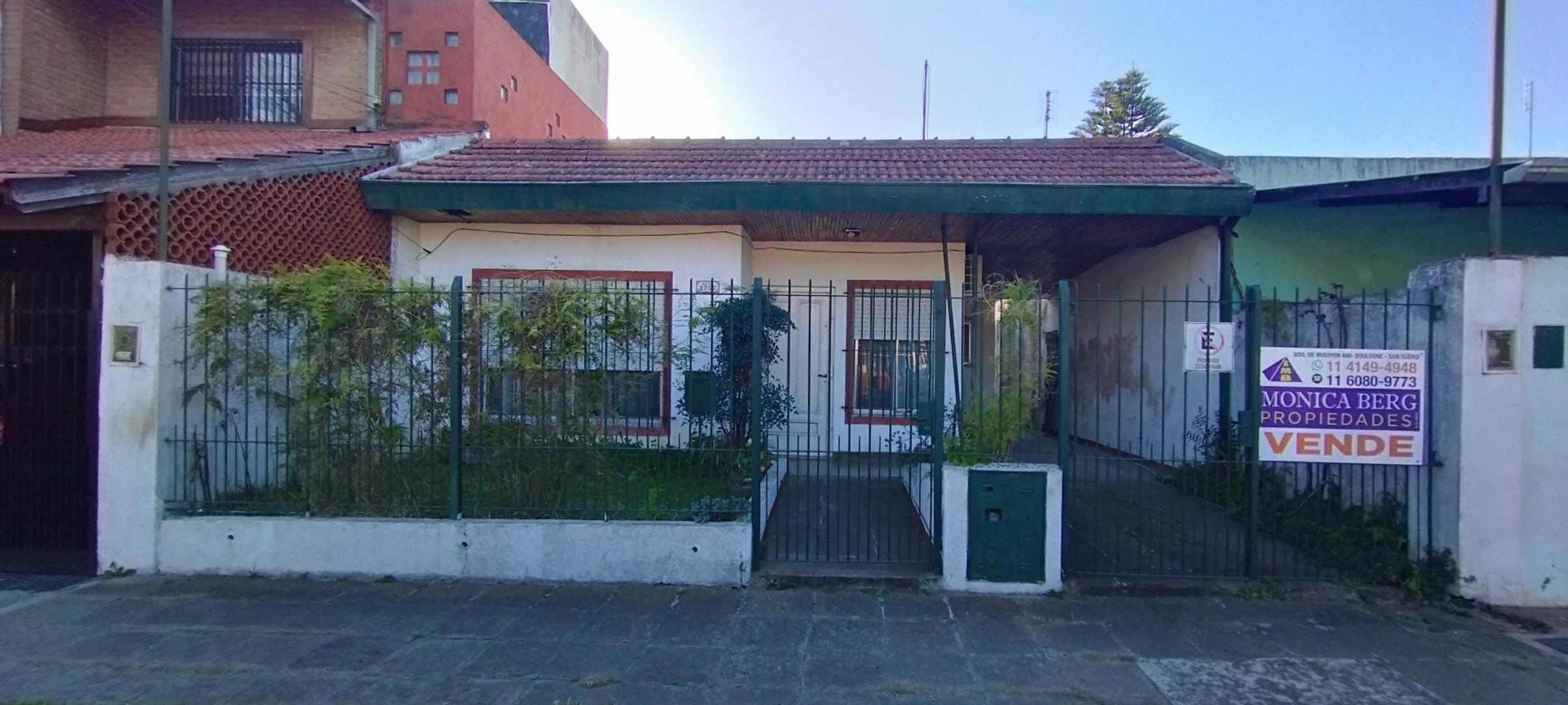 CASA CON AMBIENTES AMPLIOS