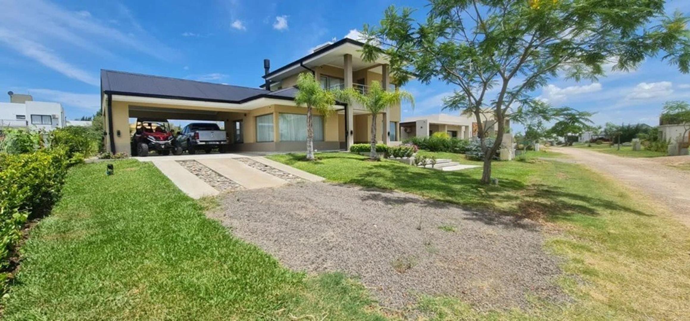 CASA EN LOS BRETES CLUB DE CAMPO