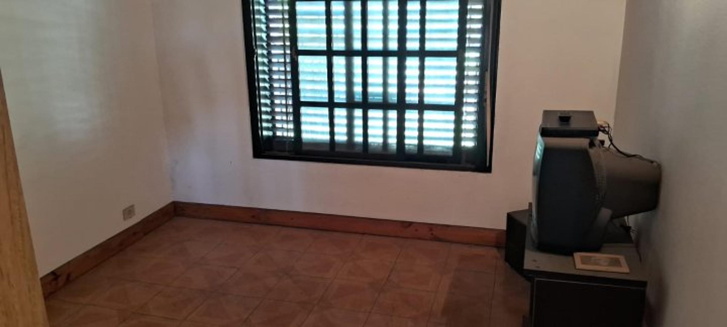 Casa 7 ambientes con 3 baños