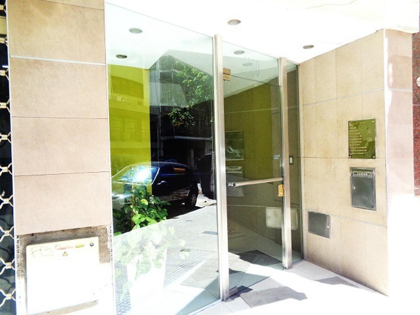 MONOAMBIENTE MUY LUMINOSO EXCELENTE ESTADO