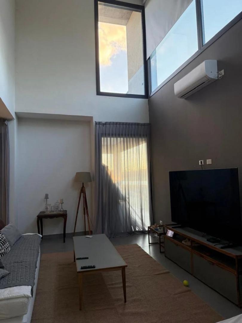 Casa en Venta con 4 cocheras