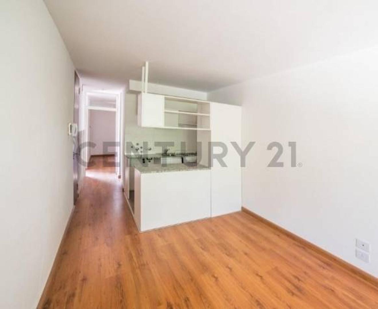 Venta departamento un dormitorio Pichincha con balcón en con