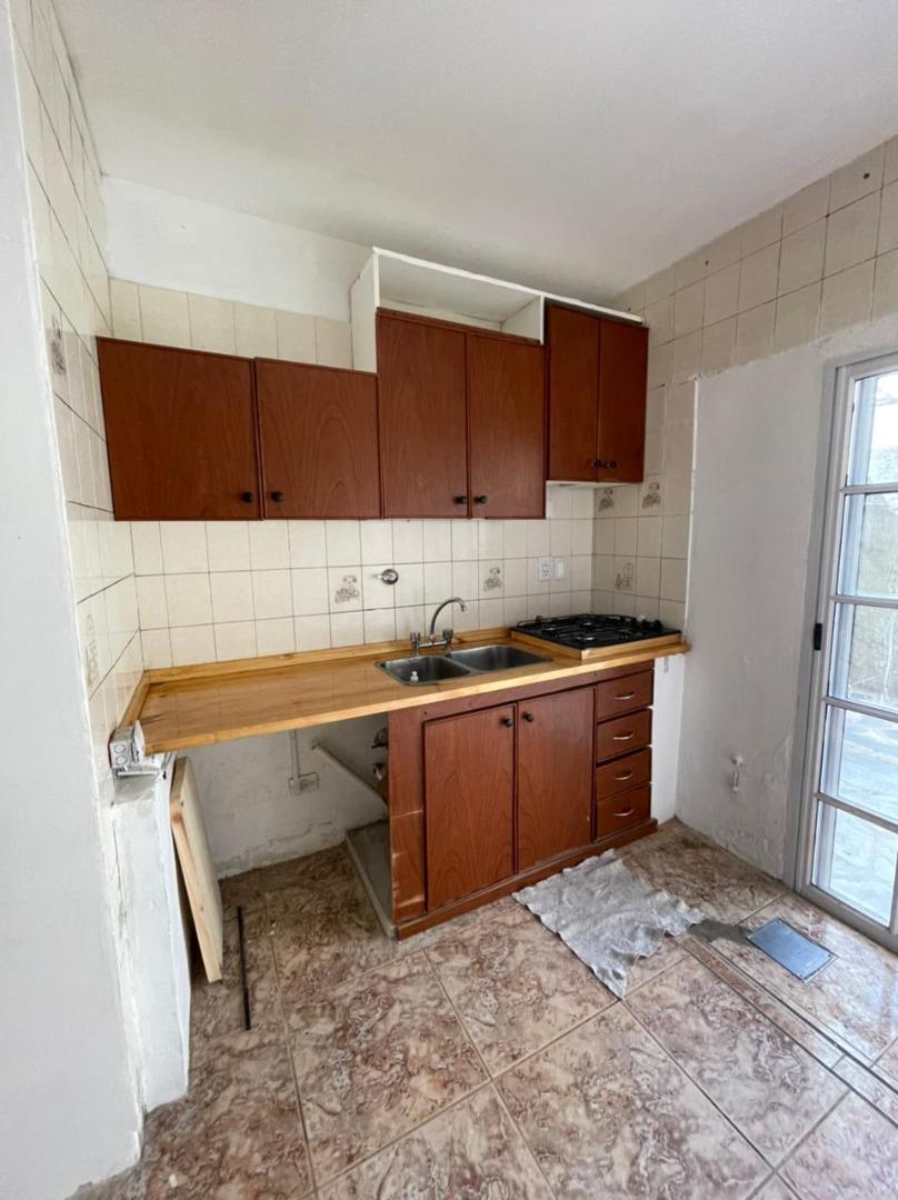 Casa 3 ambientes con 2 baños