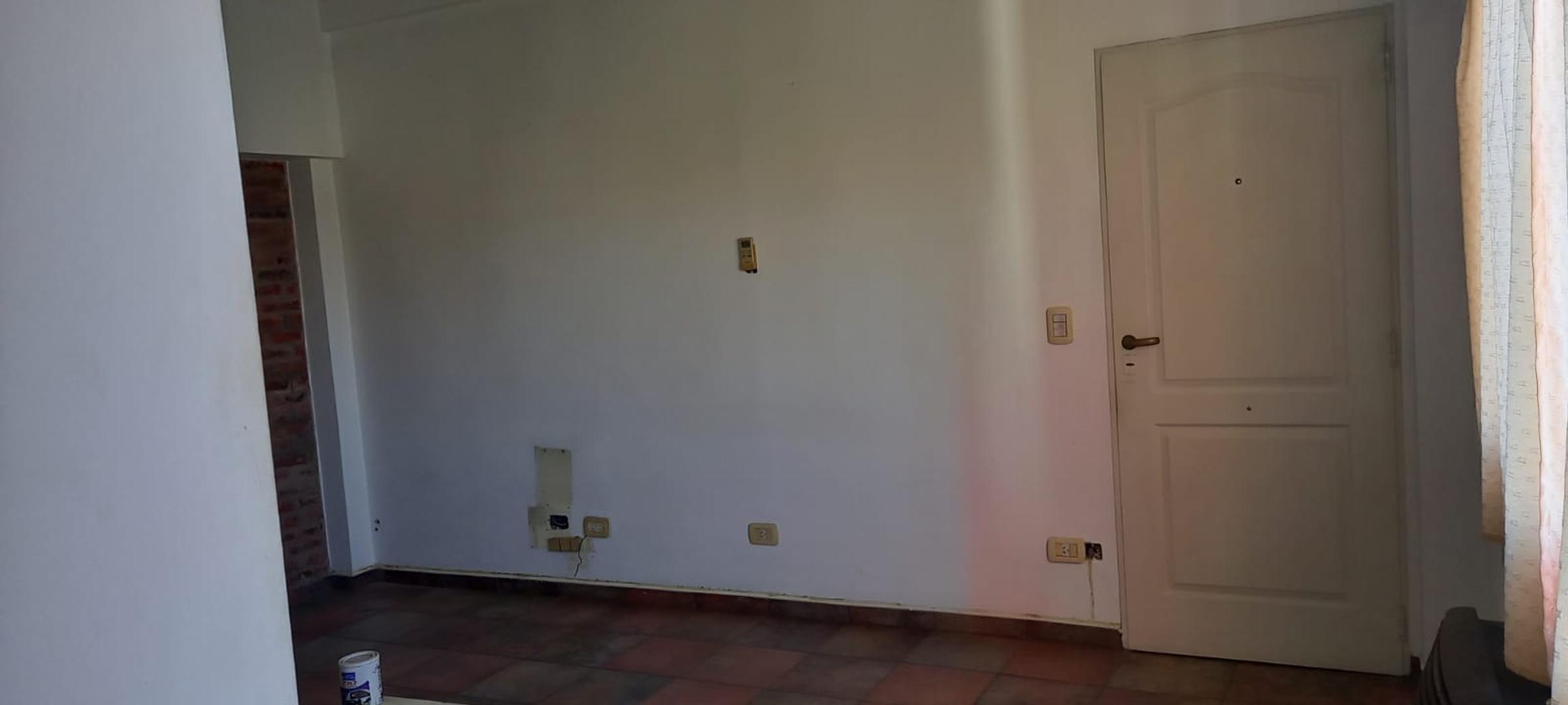 Galpon con oficinas en venta Caseros