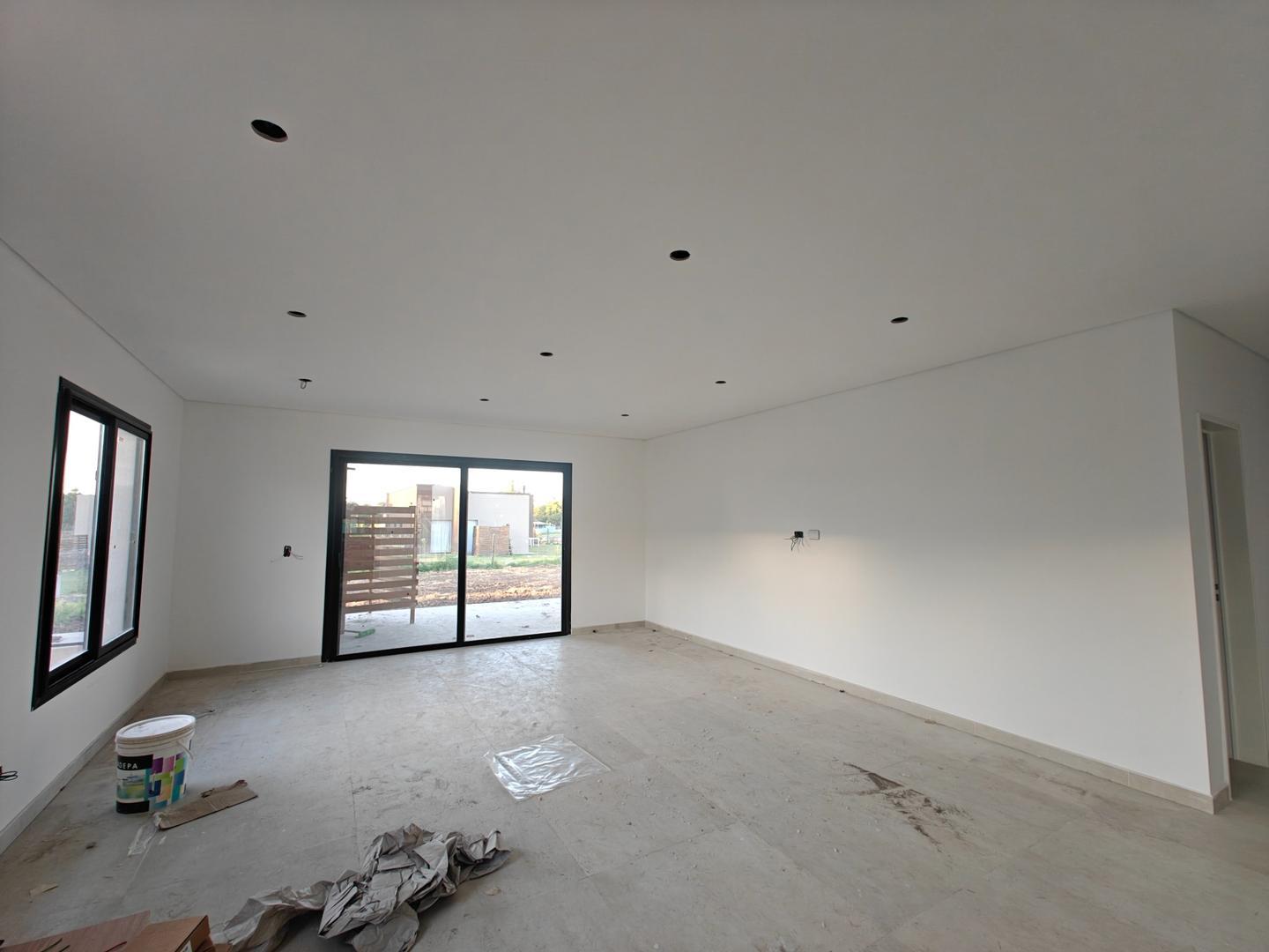 Casa en Venta en Pilar Del Este - Santa Elisa, USD 185.000