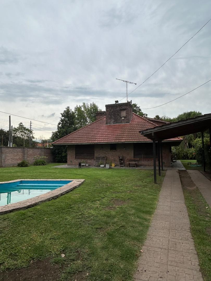 Casa en Venta con 6 cocheras