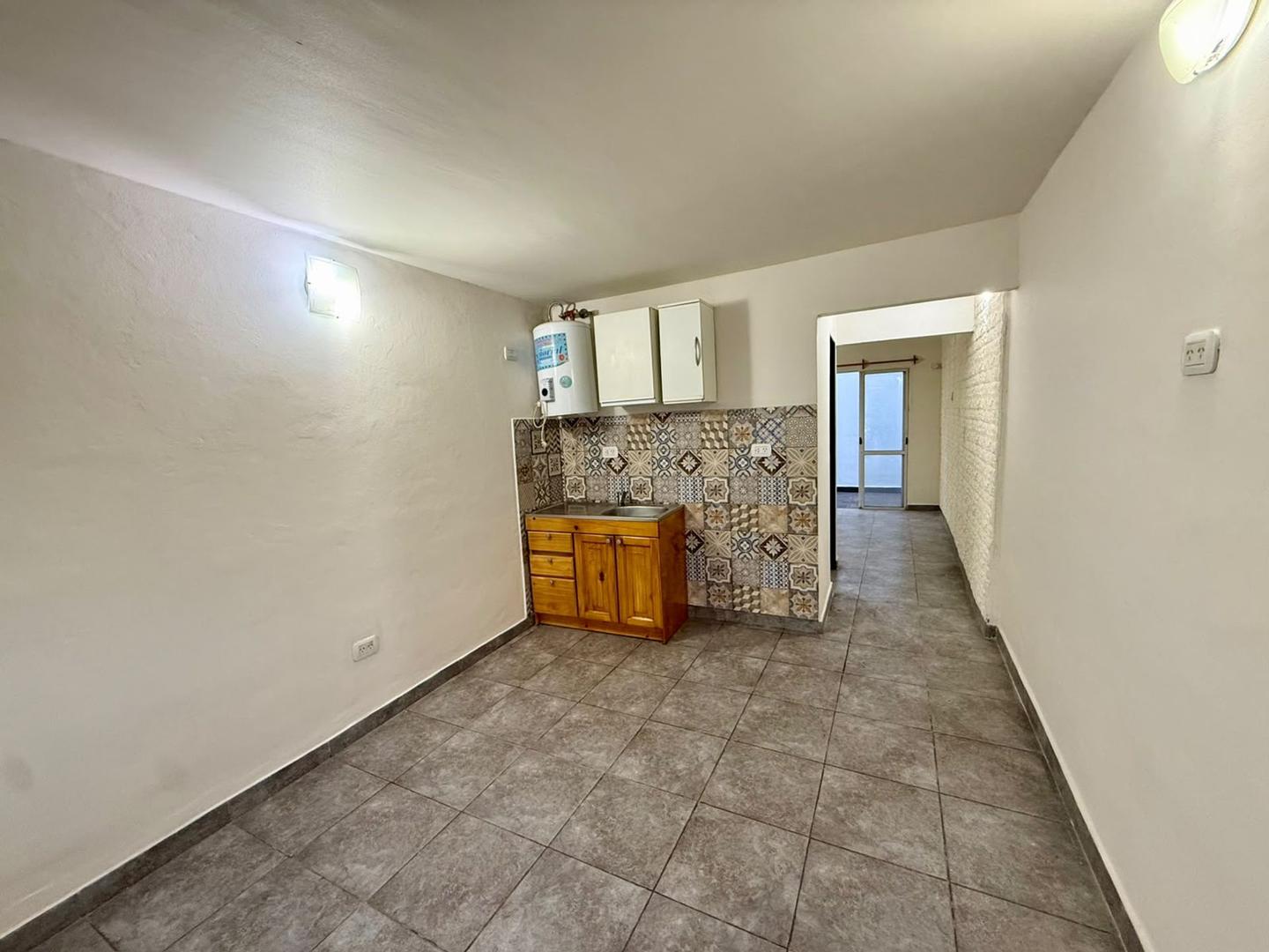 Depto Tipo Casa en Alquiler de 2 ambientes