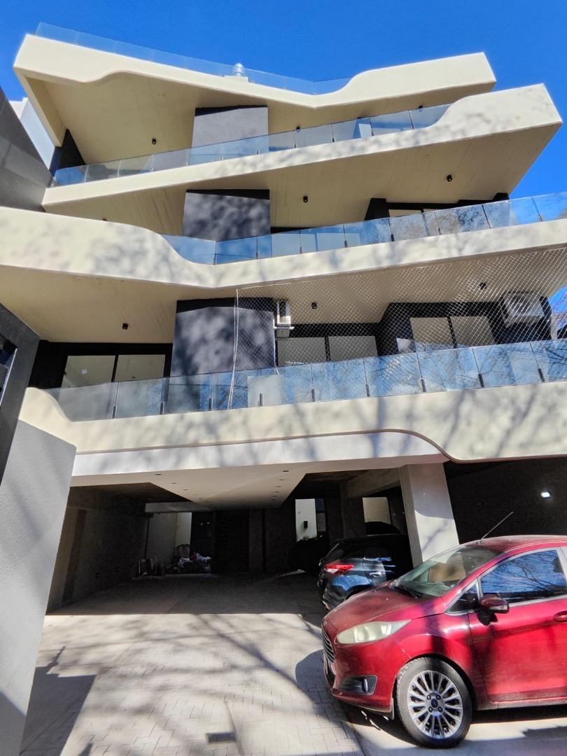 Caseros 2480 , Piso 2