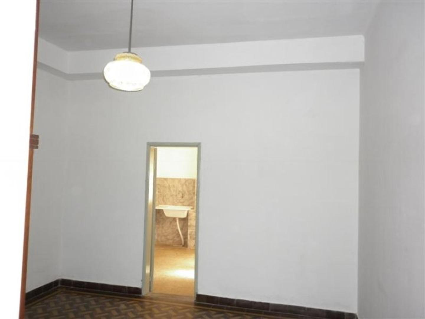 Casa en Alquiler con 1 cochera