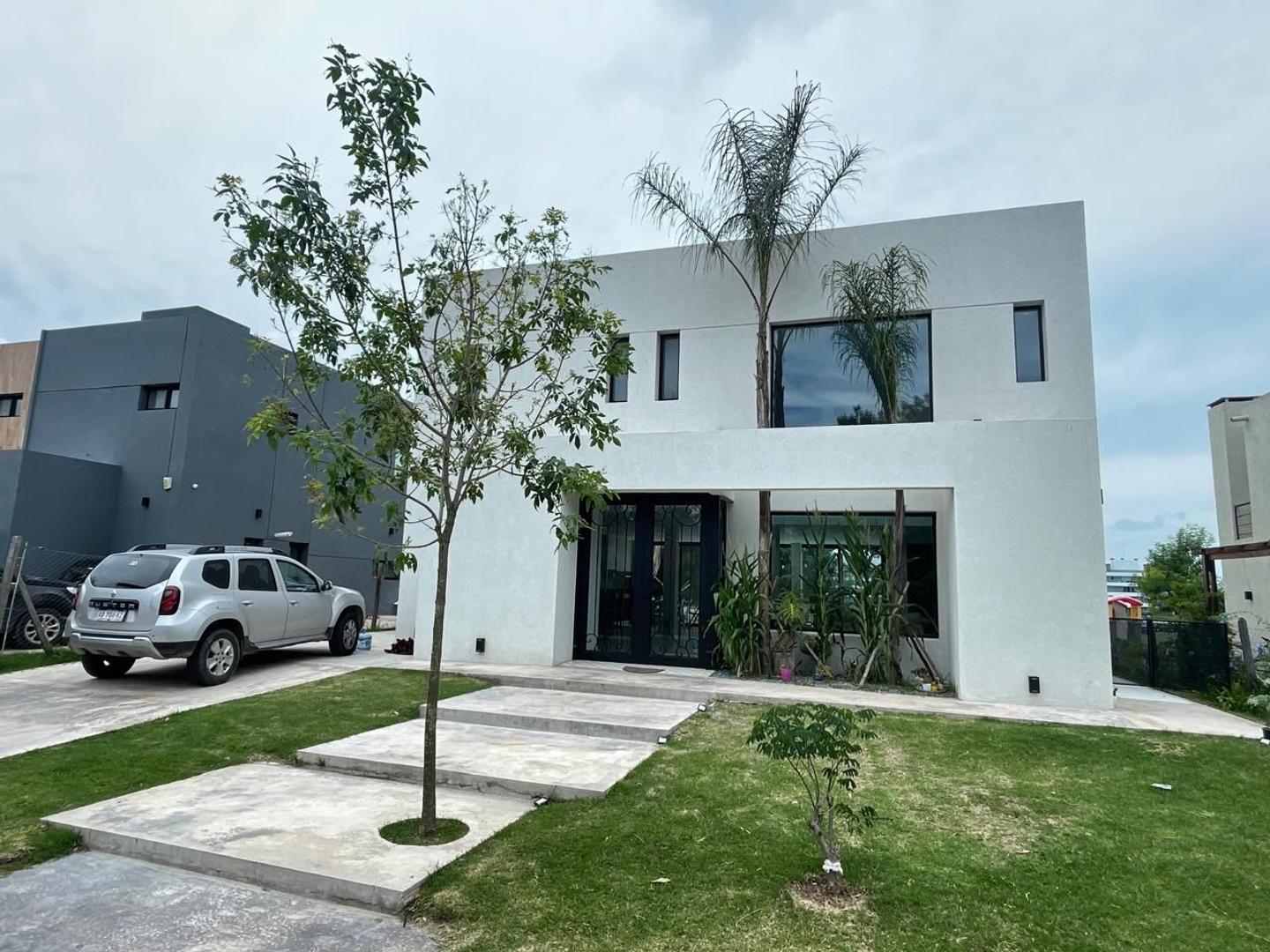 Casa en Alquiler en Pilar, USD 2.500