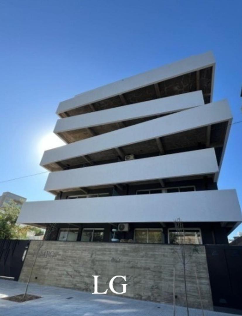 Departamento y cochera en Venta Escobar