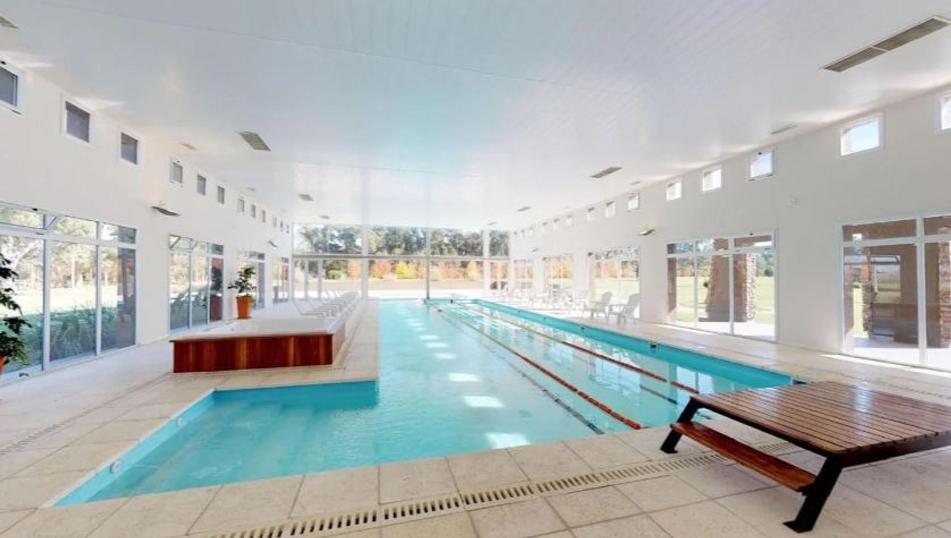 Lote a la laguna en venta Campos de Roca lI