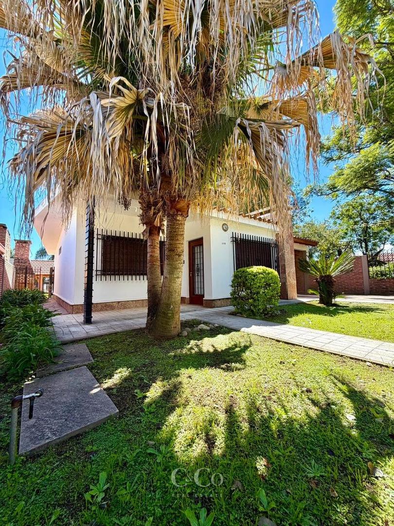 Casa en Venta con 1 cochera