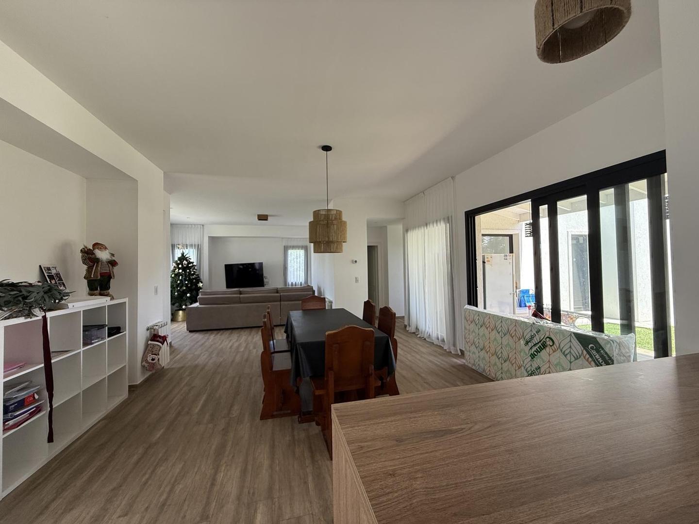 Casa en Alquiler Temporal en Barrio Arenas Chico, USD 310