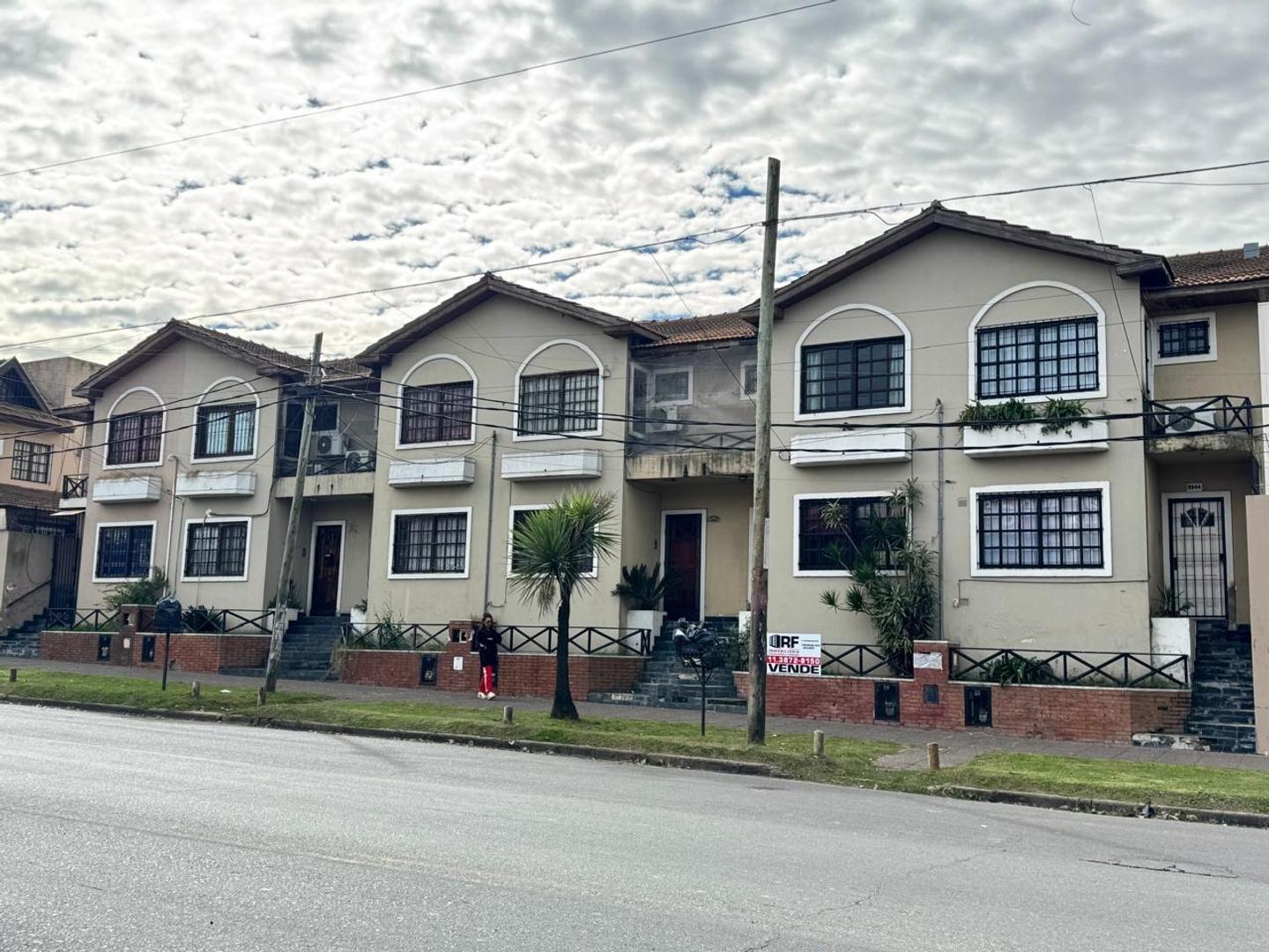 VENTA DUPLEX 3 AMB CON COCHERA Bª CERRADO