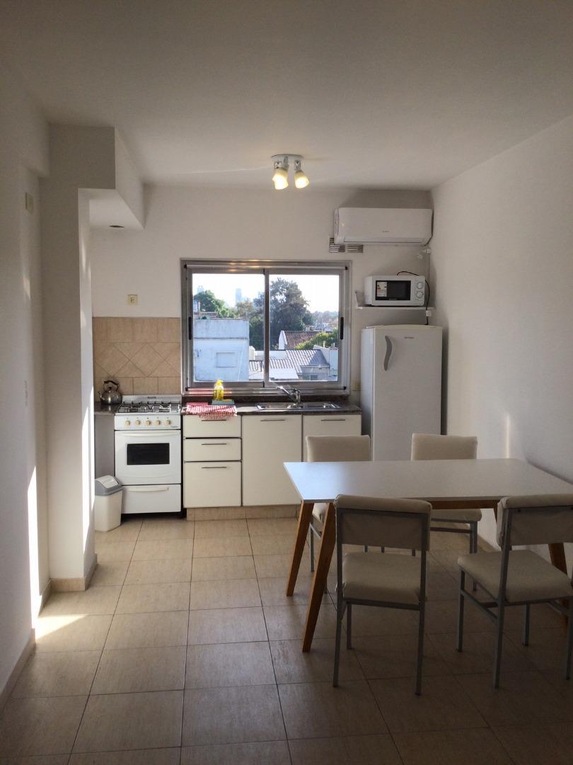 DEPTO 2 AMB DE ALQUILER TEMPORARIO A 150 MTS ESTACIÓN LOMAS