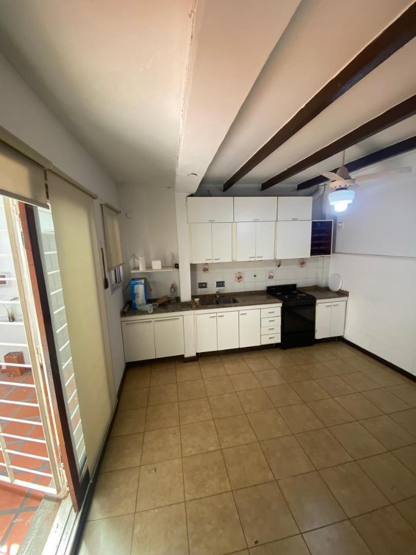 ALQUILER - Casa interna - Viamonte 2841