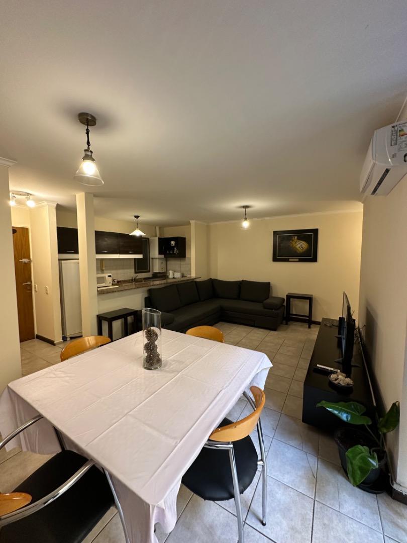 Departamento 1 dorm alquiler temporal Nueva Cba con cochera.