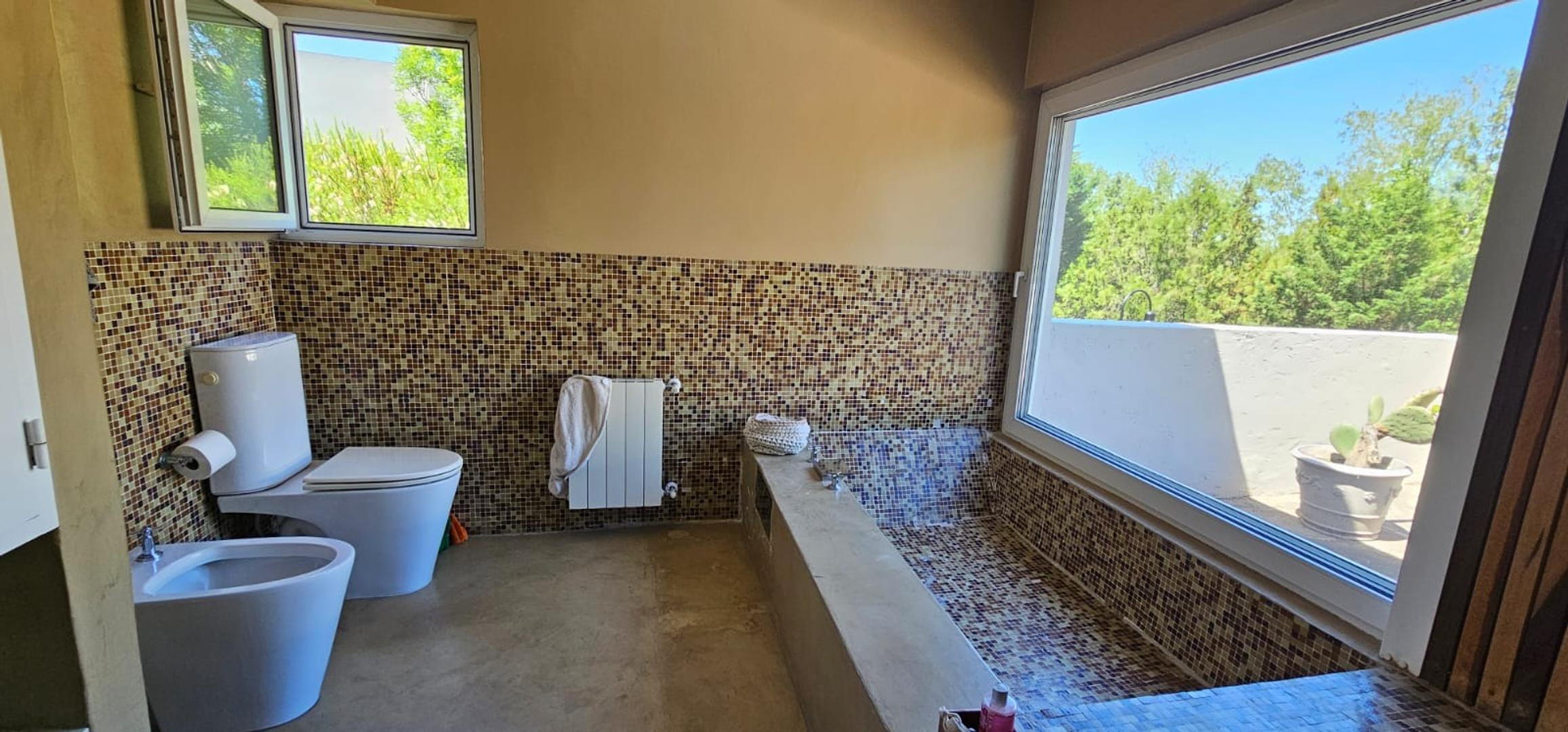 Casa con acceso directo a la Laguna y muelle privado