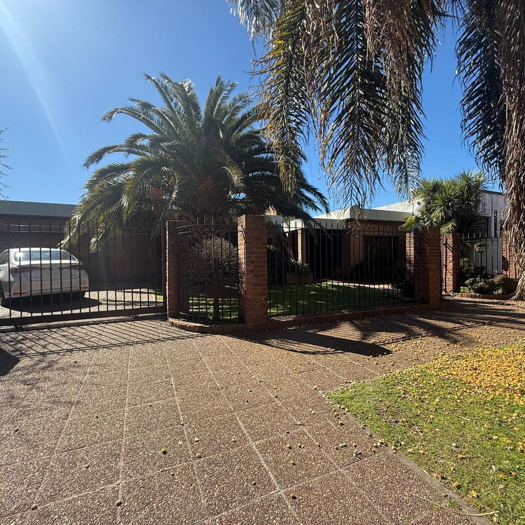 Casa. En venta. San Antonio de Padua. Merlo.