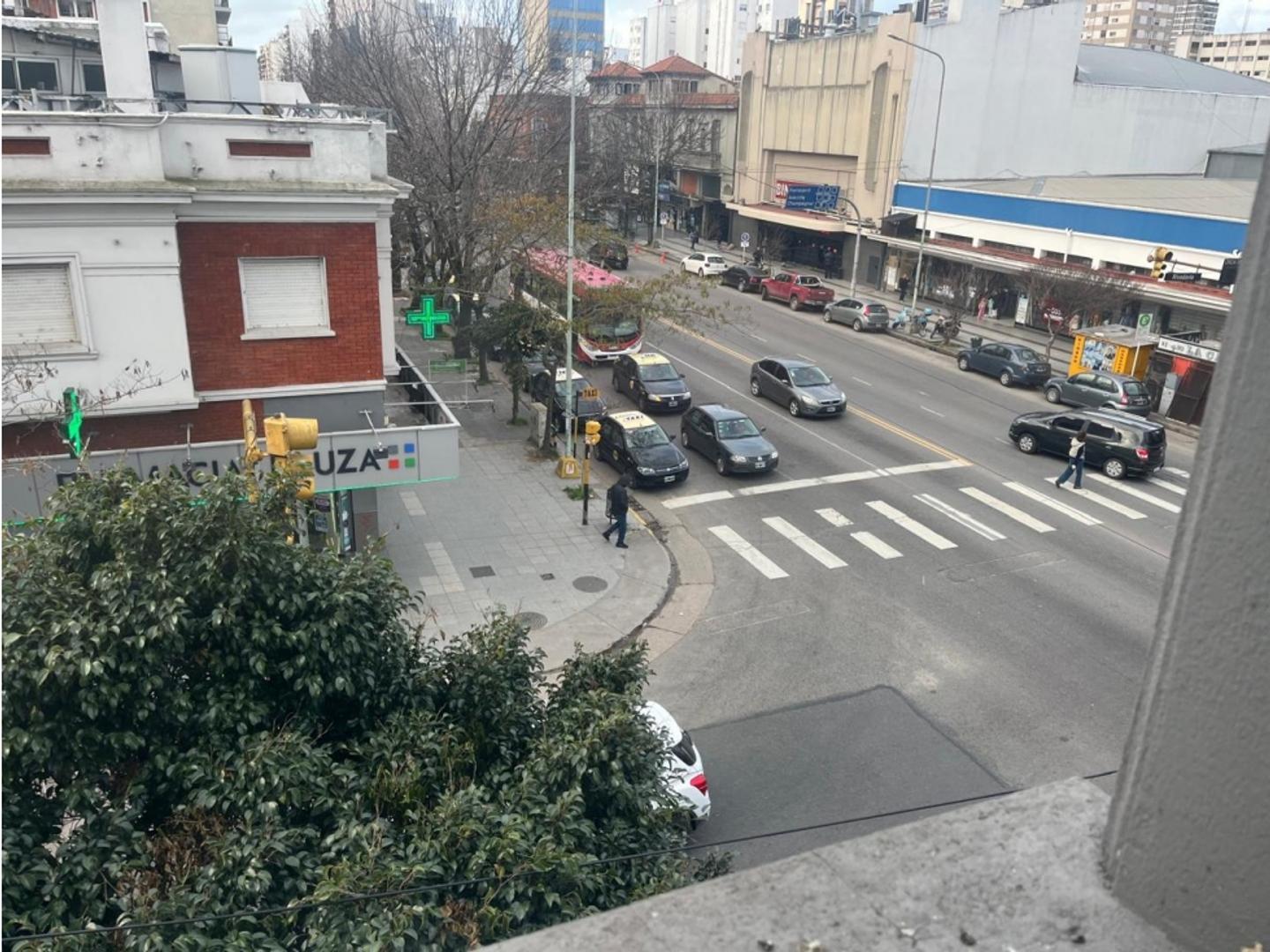 Oficina / Opc. Depto  3 Amb. Con Baulera