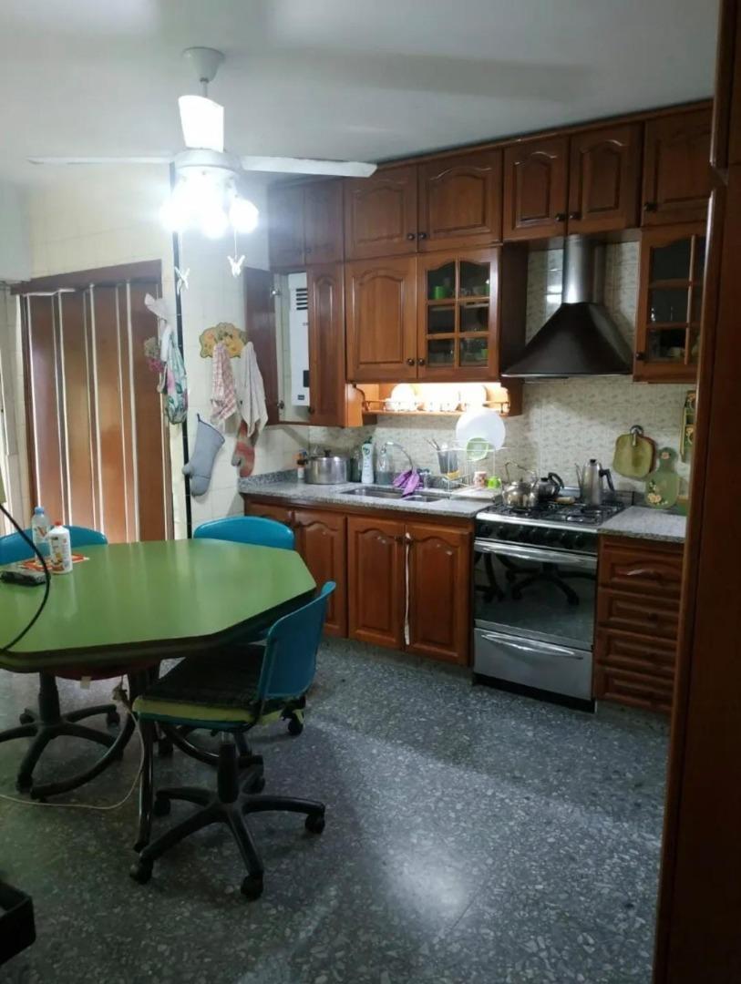 DEPARTMANETO 4 AMBIENTES EN AV ALBERDI