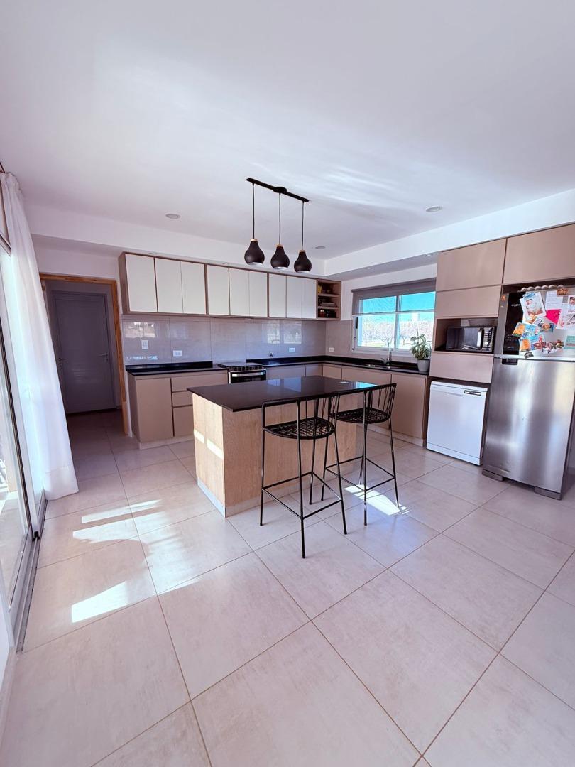 VENTA CASA ESQUINA BARRIO CERRADO BELA VISTA CORDOBA