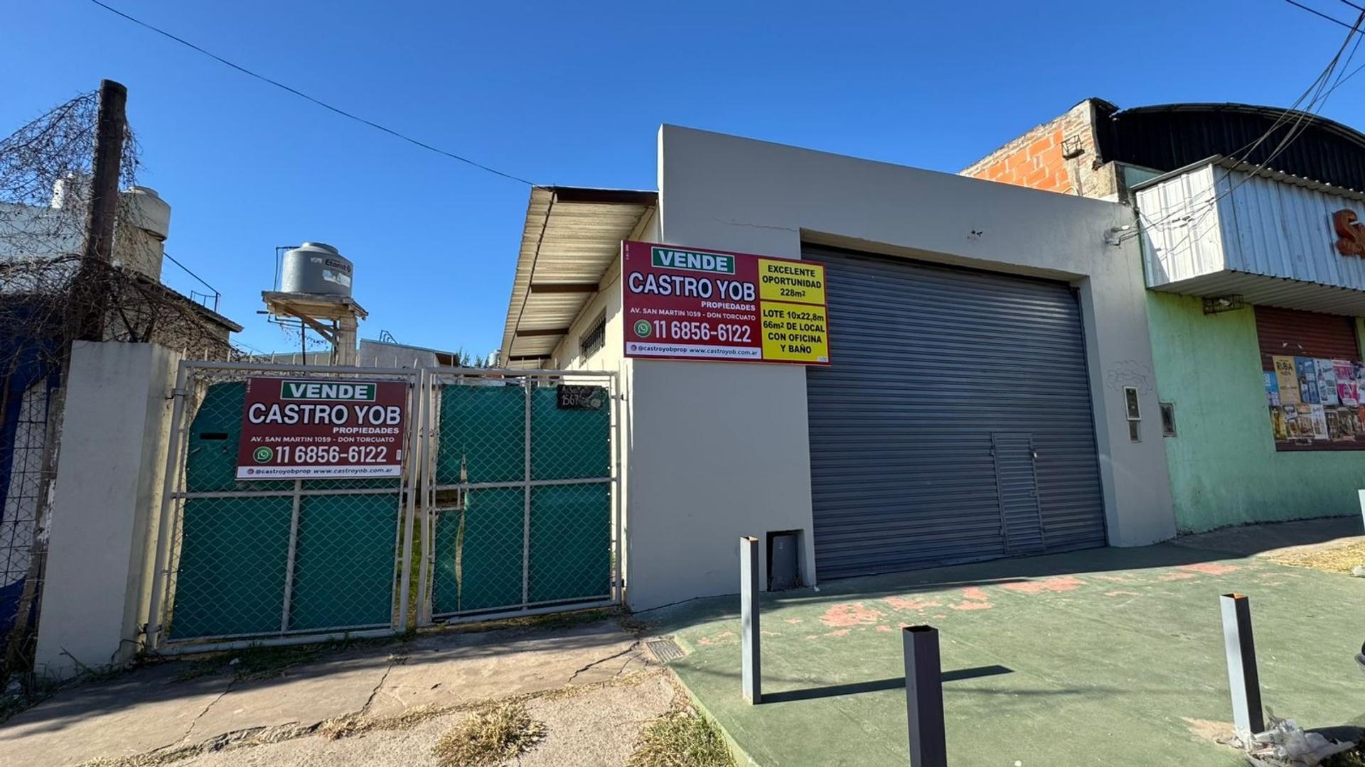 ¡Oportunidad! Casa con local en venta sobre Av. San Martin